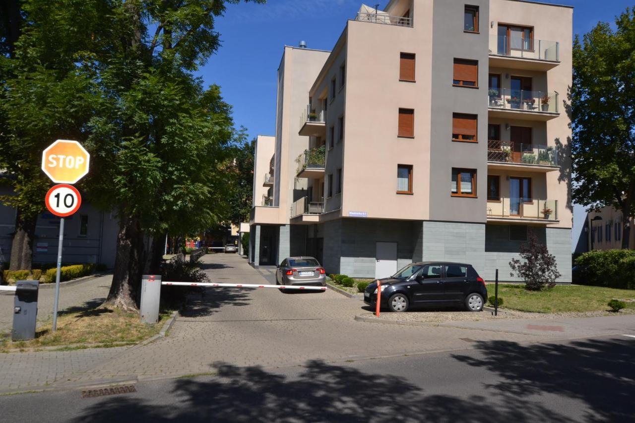 Apartament Bursztynowy Z Garazem -Centrum Gliwic Gliwice Exteriör bild